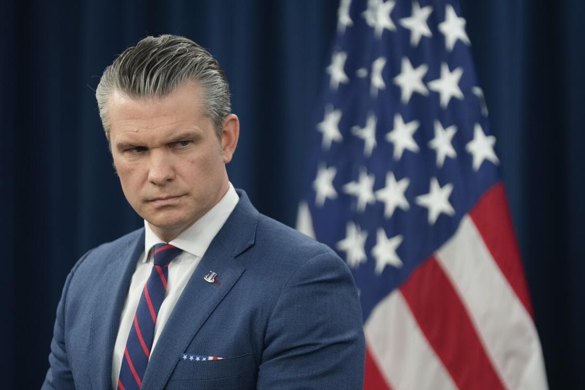 FT: Hegseth’in aracı kurumu savaş öncesi savunma yatırımı aradı
