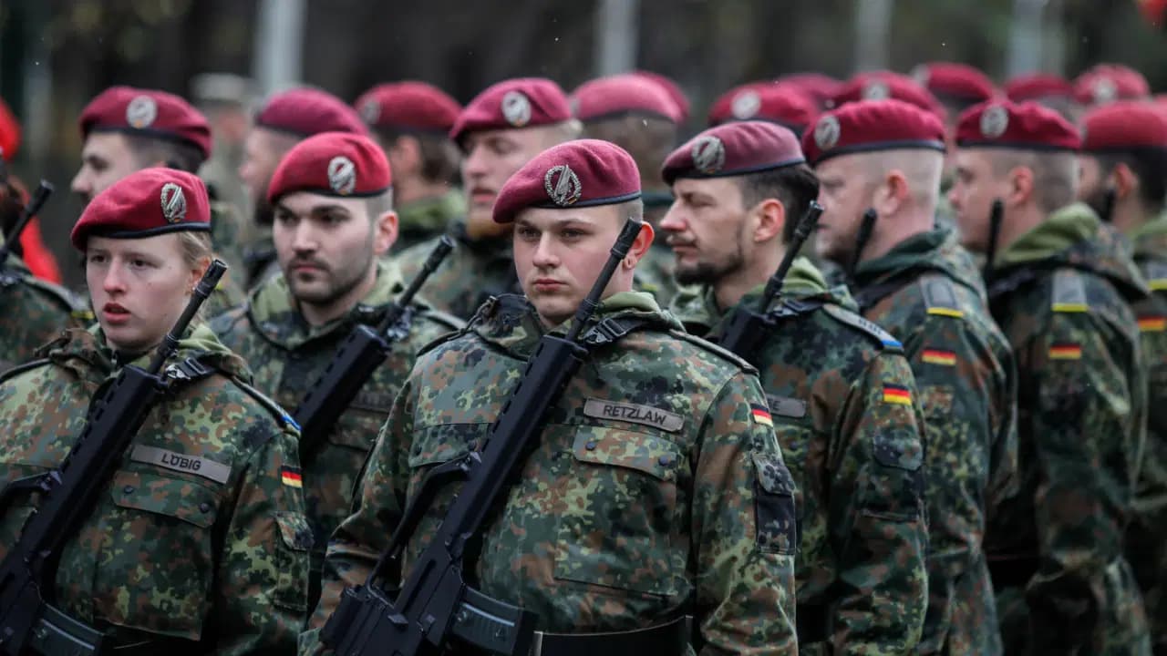 NATO üssü yakınında Alman askerlere saldırı