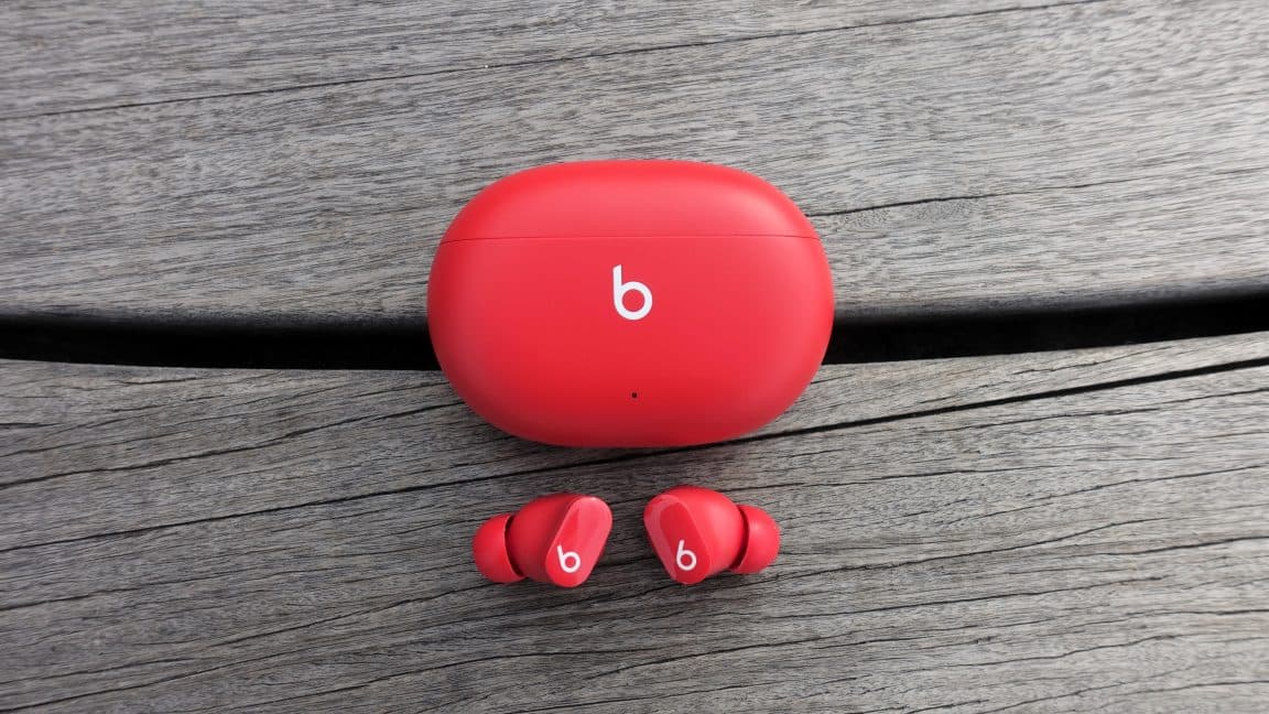 Apple, Beats Studio Buds'ta yüksek önem dereceli gizli dinleme güvenlik açığını yamaladı