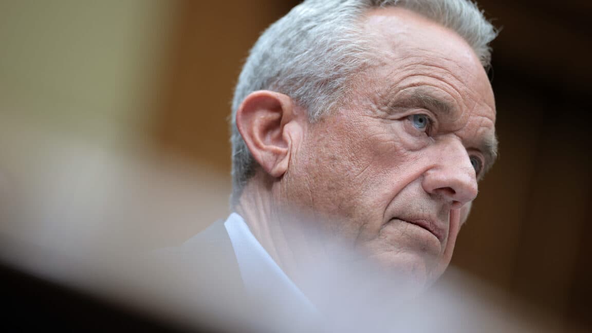 RFK Jr., aşı danışma panelini ortadan kaldıran karara itiraz etti