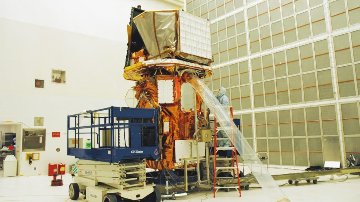 Eşsiz bir NASA uydusu yörüngeden düşüyor ve bu ekip onu kurtarmaya çalışıyor
