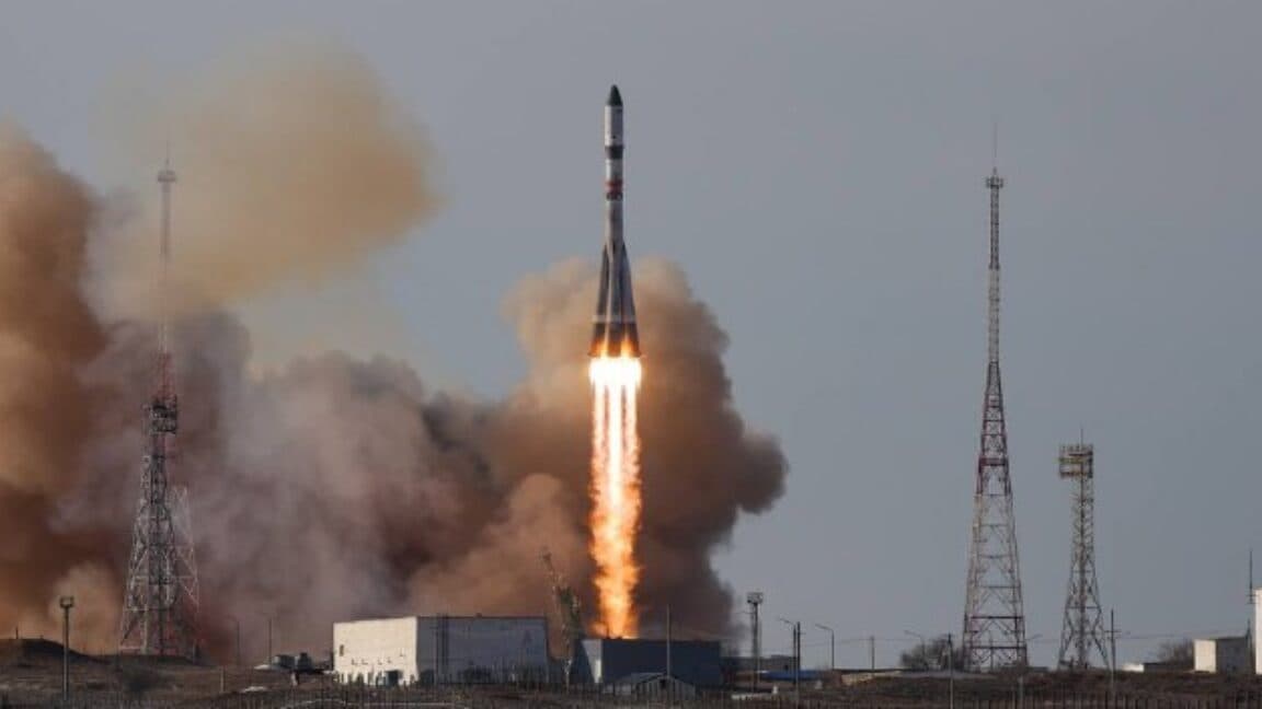 Roket Raporu: Rusya, ISS'ye geçiş kapısını yeniden açtı; Cape Canaveral füze testine ev sahipliği yaptı