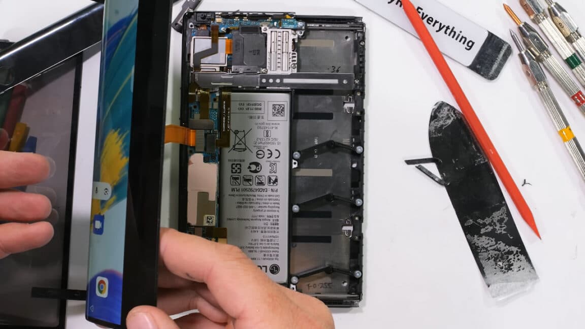 Yayınlanmamış LG Rollable'ın parçalanması, katlanabilir telefonların neden bir şey olmadığını gösteriyor