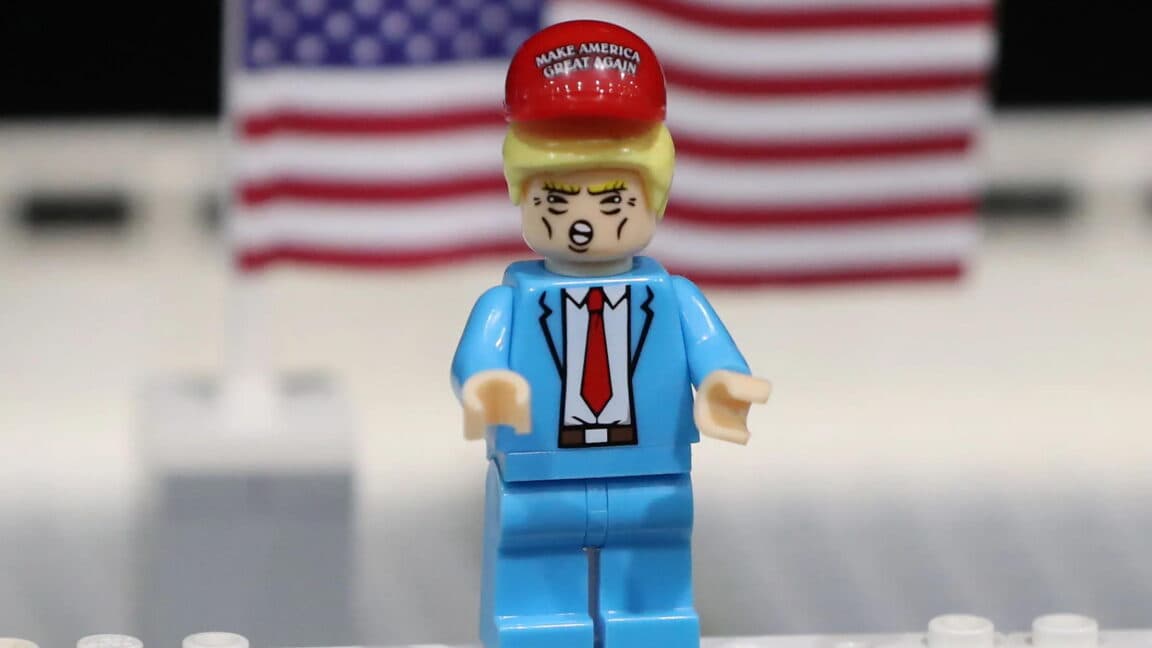 İran Yanlısı Patlayıcı Medya, Yapay Zeka Tarafından Üretilen Lego Karikatürleriyle Trump'ı Trolledi