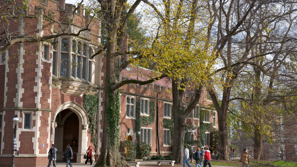 Yapay zeka, öğrencilerin %30'unun kopya çektiği ancak akranlarının ispiyonlamadığı Princeton'ı istila etti