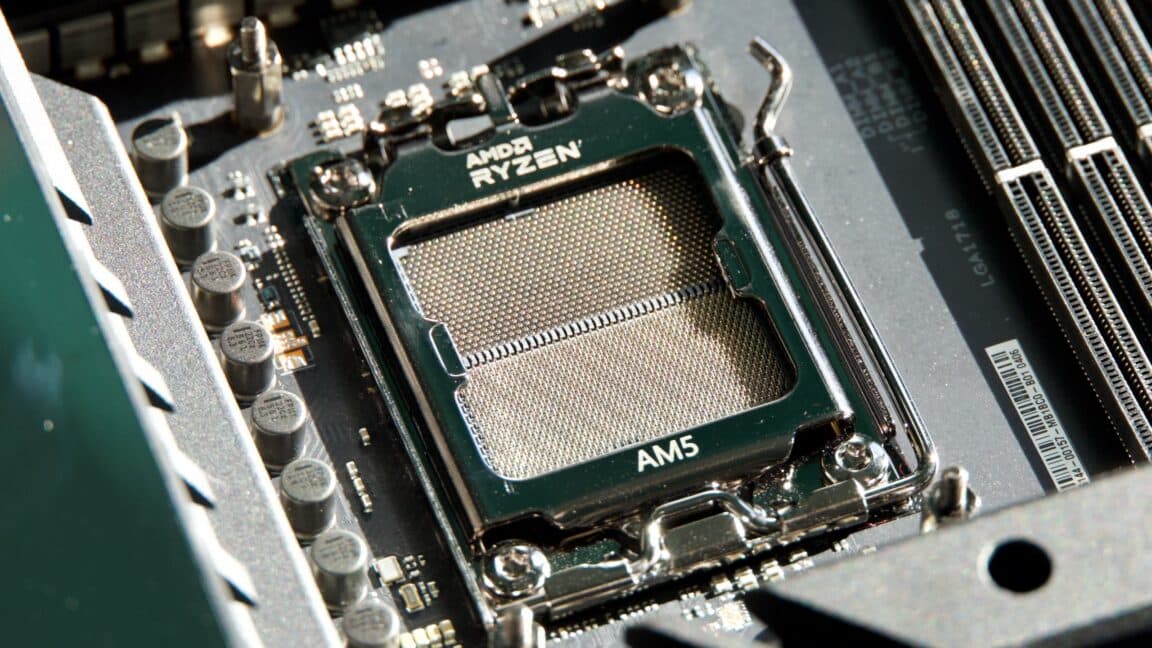 AMD, Soket AM5 desteğini en az 2029 yılına kadar uzatıyor; AM4 ölmeyi reddediyor
