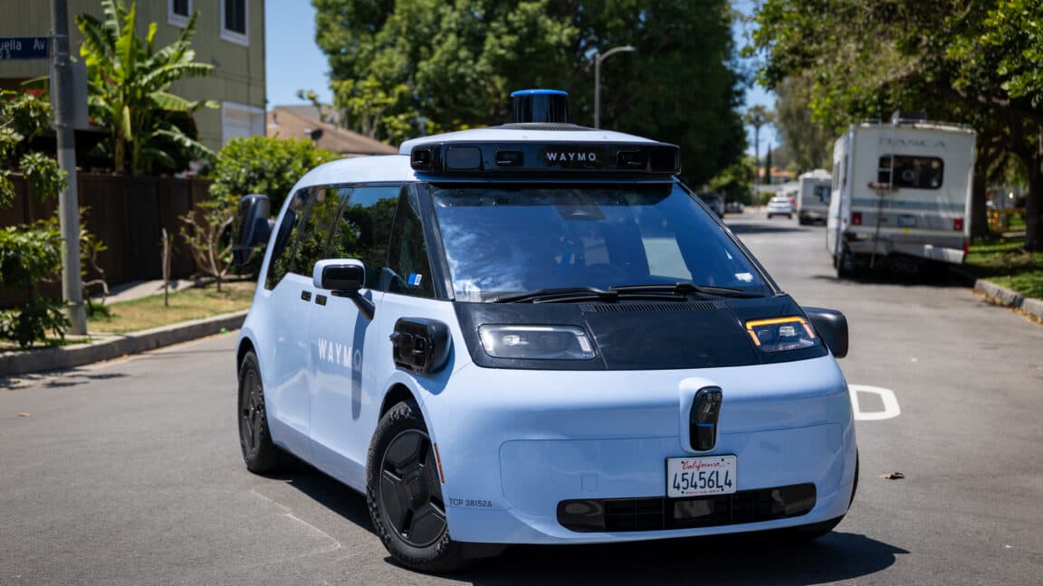 Kaliforniya'da bedava Waymo gezileri mi var? Düzenleyici bir tuhaflığa teşekkür edebilirsiniz.