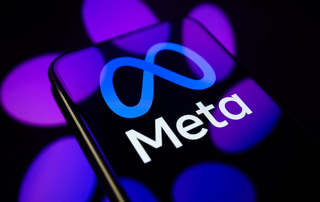 AB, Meta'ya otomatik oynatmayı ve sonsuz kaydırmayı devre dışı bırakın veya büyük para cezaları riskini göze alın diyor