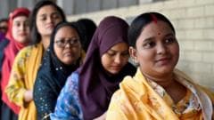 Z Kuşağı protestolarının Bangladeş liderini devirmesinden bu yana ilk seçimlerde sandıklar kapandı