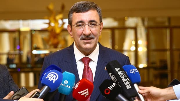 Cumhurbaşkanı Yardımcısı Yılmaz, Azerbaycan'da gazetecilerin sorularını yanıtladı