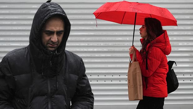 Gök gürültülü sağanak geliyor! Meteoroloji açıkladı: Şiddetli yağış ve rüzgar etkili olacak | 'İstanbul'a ulaştı' dedi ve uyardı: Güneye doğru gidecek