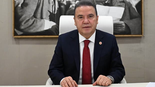 Antalya'da belediye şirketi üzerinden zimmet iddiası: Muhittin Böcek hakkında tutuklama kararı