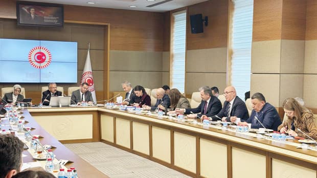 Vekiller de ‘silahsızlandırma’ istedi: Kovboy muyuz