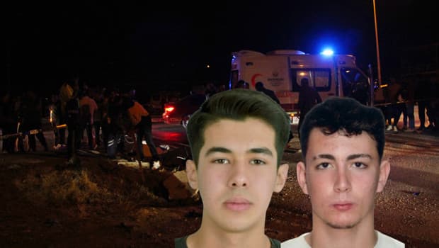 Antalya'da feci kaza! Çöp kamyonuyla çarpışan motosikletteki 2 genç hayatını kaybetti!