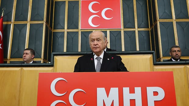 MHP lideri Bahçeli: CHP'nin önünde iki yol var