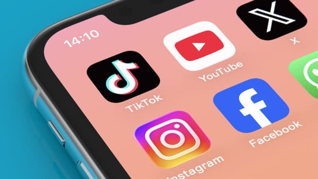 Facebook, Instagram ve WhatsApp'a erişim sorunları yaşanıyor