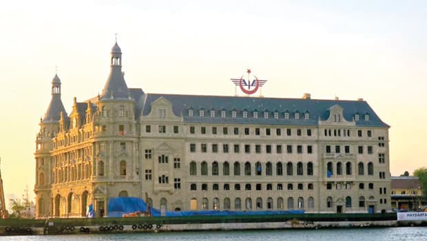Bakan Mehmet Nuri Ersoy paylaştı! Haydarpaşa’da 3 cephe tamam