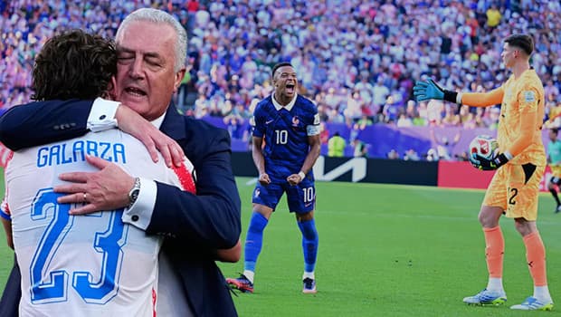 Paraguay hocası Fransa maçı sonrası patladı! 'Kızının hayatını kurtarmak için formasını sattı'