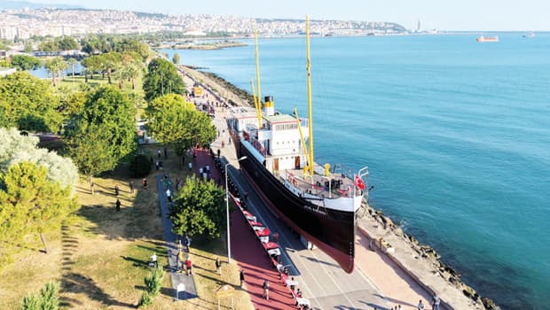 Bandırma Vapuru Kurtuluş Yolu’nda