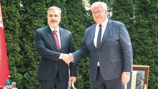 Fidan’dan Kiev’de mesajlar: Savaş Karadeniz’e taşınmasın