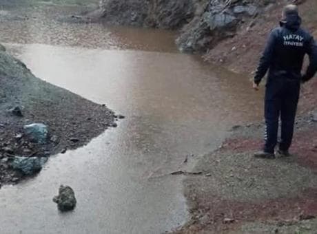 Hatay’da suyla dolan çukura düşen çocuk öldü