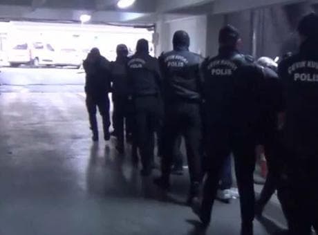 FETÖ operasyonu: 94 vergi müfettişi adliyeye sevk edildi