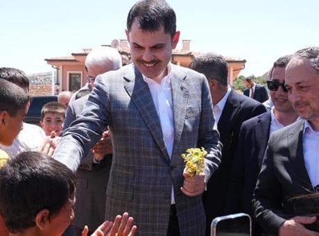 Bakan Kurum'dan milli maç öncesi Zey Köyü'nden anlamlı paylaşım