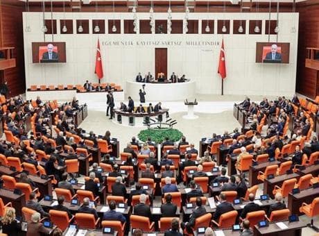 Fahiş site aidatlarına yönelik düzenleme! Teklifinin 6 maddesi TBMM'de kabul edildi