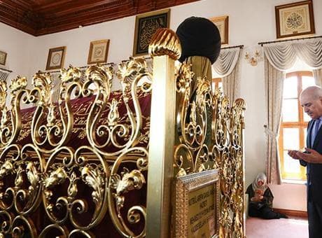 TBMM Başkanı Kurtulmuş'tan Bursa'da türbelere ziyaret
