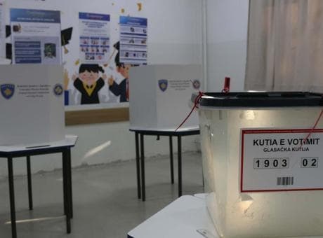 Aylardır koltuk boş kaldı, Meclis dağıldı! Kosova'da seçim günü