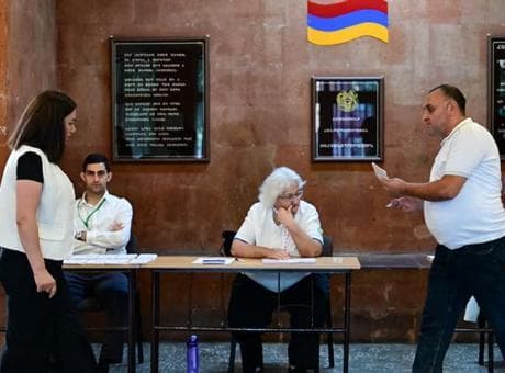 Ermenistan'da seçim sonrası kriz çıktı! 86 sandık yeniden sayılacak