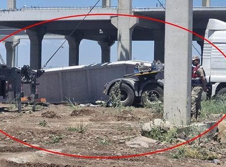 Fabrika inşaatında feci olay! Beton blok, işçilerin üzerine düştü: 1 ölü