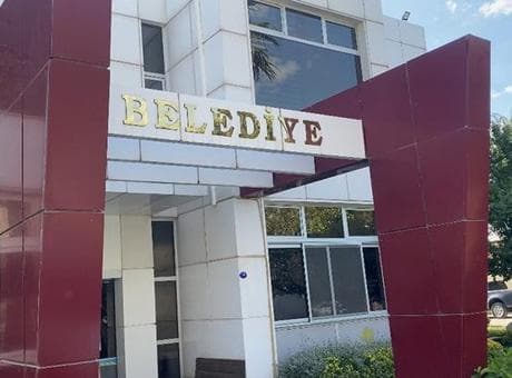Son dakika... Seferihisar Belediyesi'ne 'rüşvet' operasyonu! 6 kişi gözaltına alındı