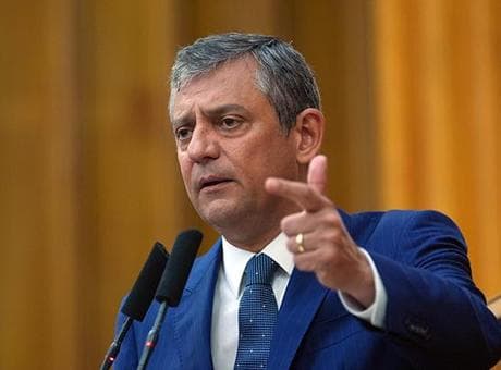 Son dakika... CHP'de grup toplantısını yarın Özgür Özel yapacak