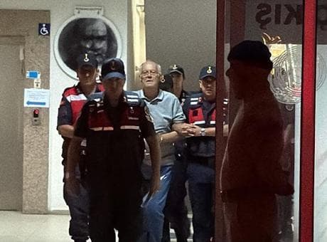 Kuşadası'nda kooperatife dev operasyon! Başkan Hüsnü Öten ve 2 yönetici tutuklandı
