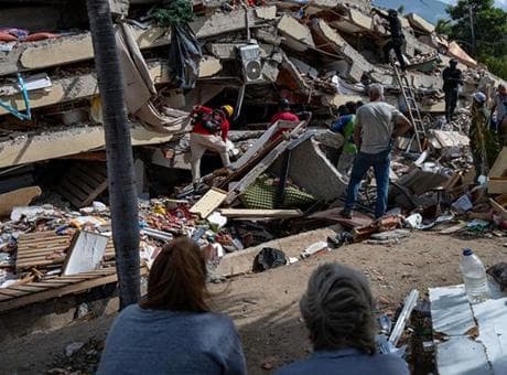 Deprem felaketiyle sarsılan Venezuela'da can kaybı artıyor! Yeni görüntü ortaya çıktı: 'Saniyeler içinde yerle bir oldu'