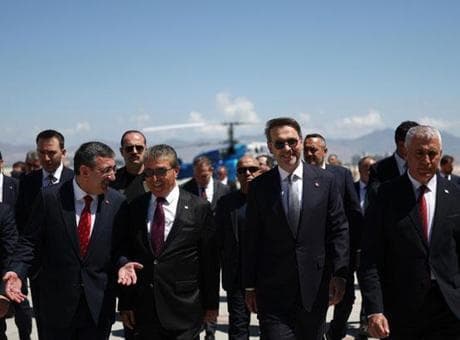 Enerji ve Tabii Kaynaklar Bakanı Alparslan Bayraktar, KKTC’de