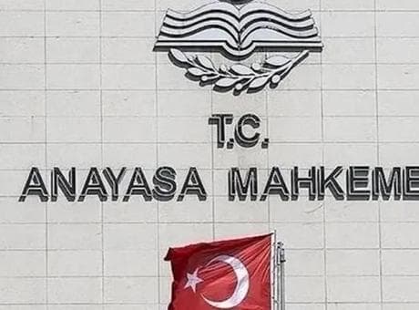 AYM son sözü söyledi: Boşanıp birlikte yaşayanların maaşı kesilecek