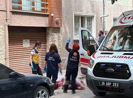 Fransız balkon faciası! Korkulukları kırılan pencereden düşen kadın öldü