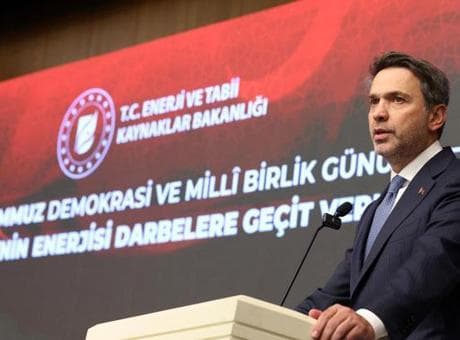Bakan Bayraktar'dan 15 Temmuz mesajı: O gece yüreğin gücü, çeliğin gücünü yendi