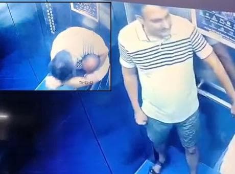 Eski apartman yöneticileri asansörde karşılaştı, yumruklar havada uçuştu! Olay anı saniye saniye kamerada