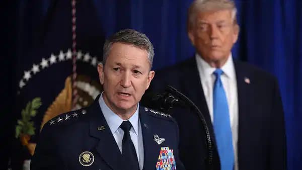 NY Times onun için 'savaşın mimarı' diyor... Trump’ın kulağına fısıldayan adam kim?